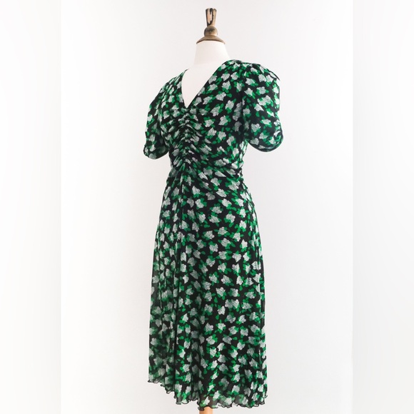 DVF In Charge Reversible Floral Dress - Picture 3 of 12